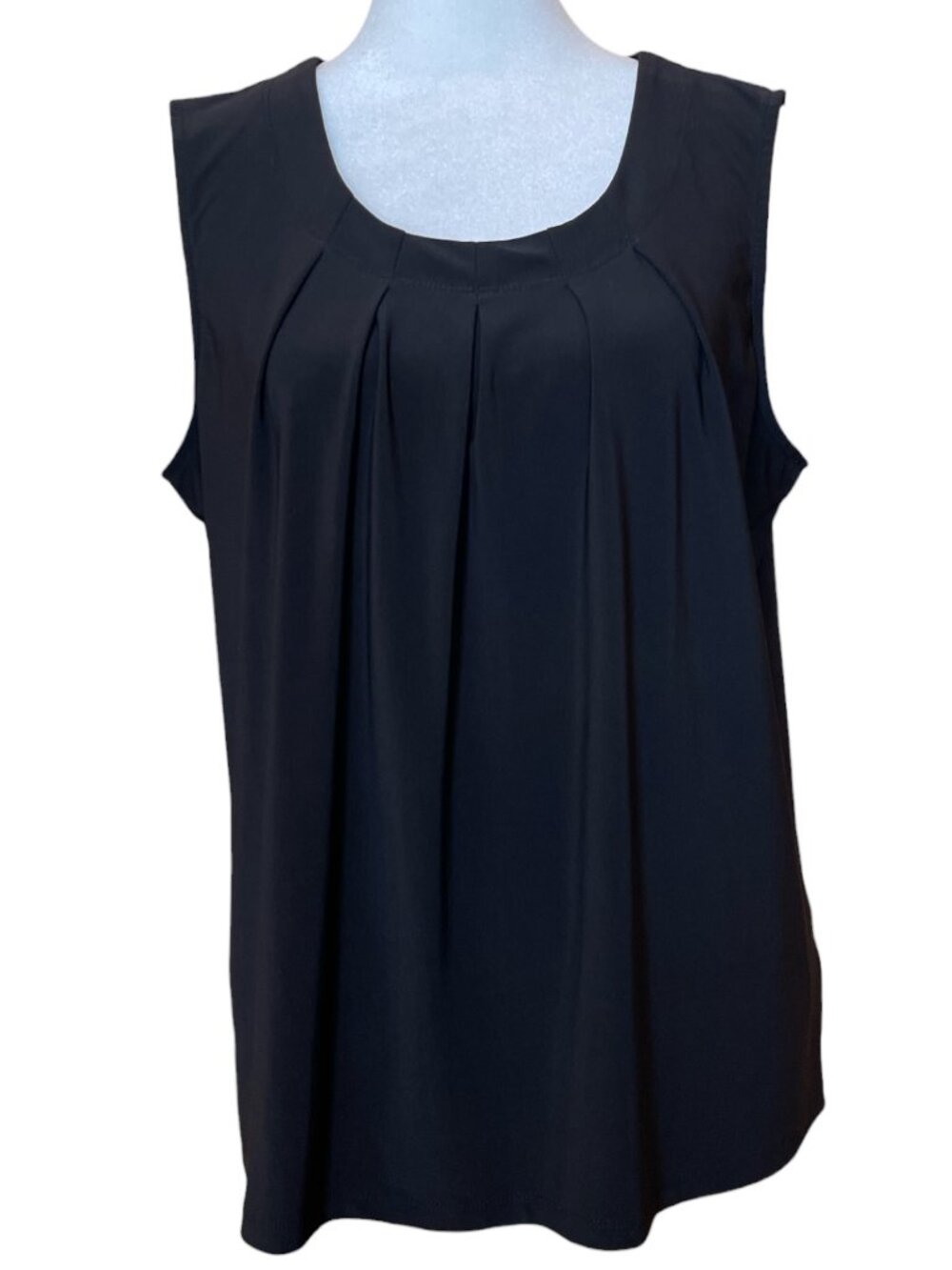 Black Pleated Scoop Neck Sleeveless Shell Blouse Tank Top